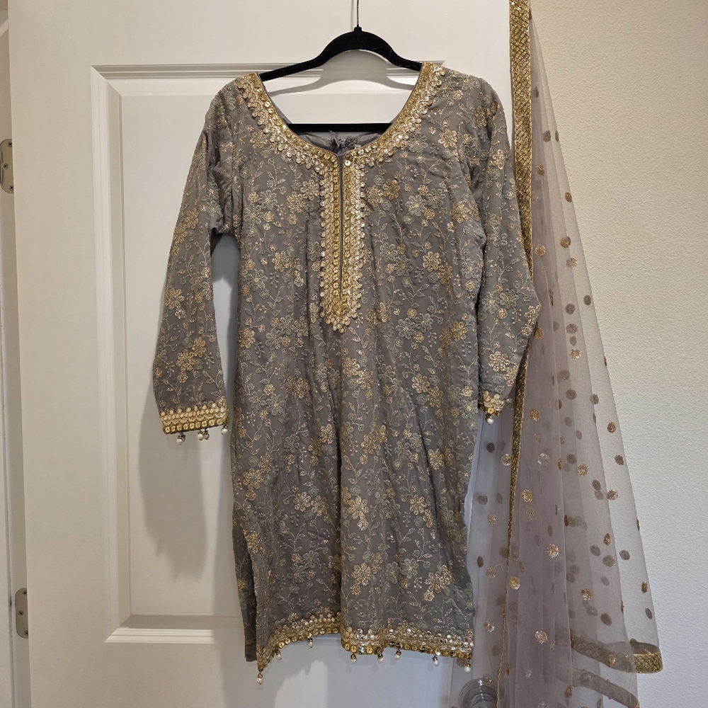 Gray and Gold Floral Embroidered Kurta Gharara with Dupatta - L/XL - Picture 5 of 13